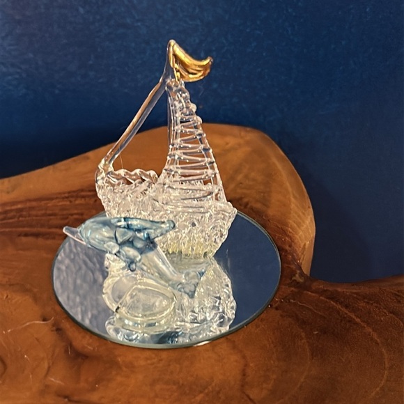 VTG 80s Hand Blown Spun Glass Mini Sailboat Blue Dolphine Flipper Figurine MCM - Picture 2 of 4